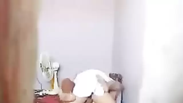 Узбек трахает жену и снимает на камеру